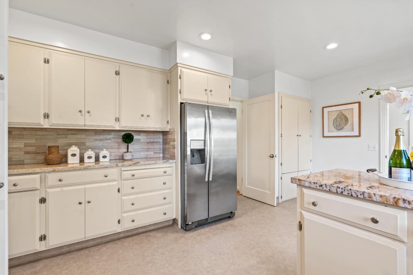 Detail Gallery Image 7 of 25 For 351 Jeter St, Redwood City,  CA 94062 - 3 Beds | 2/1 Baths