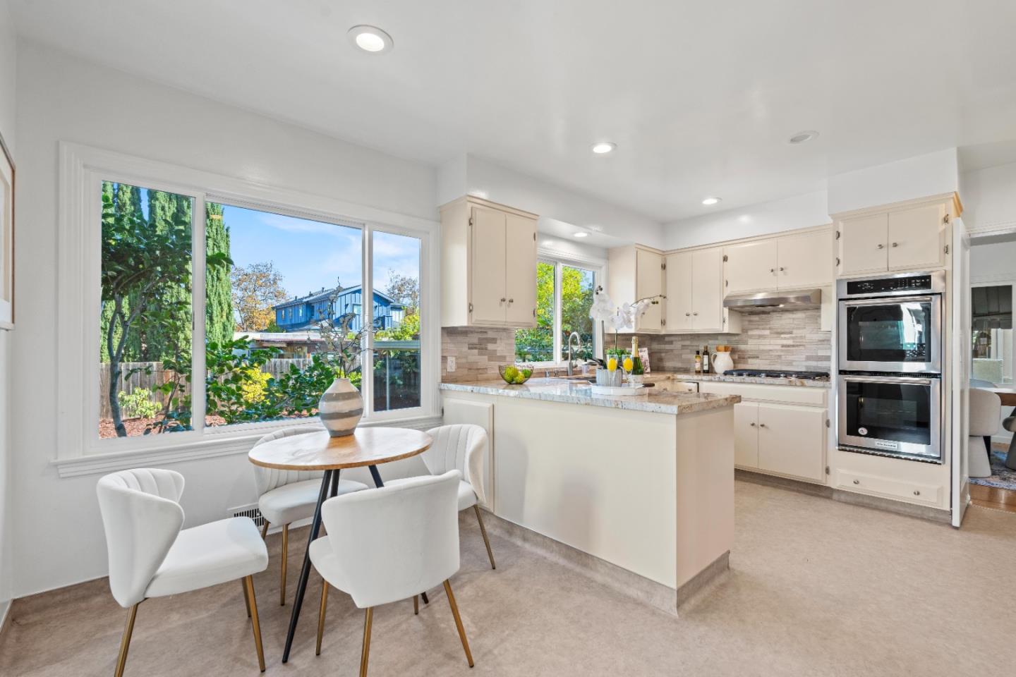 Detail Gallery Image 8 of 25 For 351 Jeter St, Redwood City,  CA 94062 - 3 Beds | 2/1 Baths