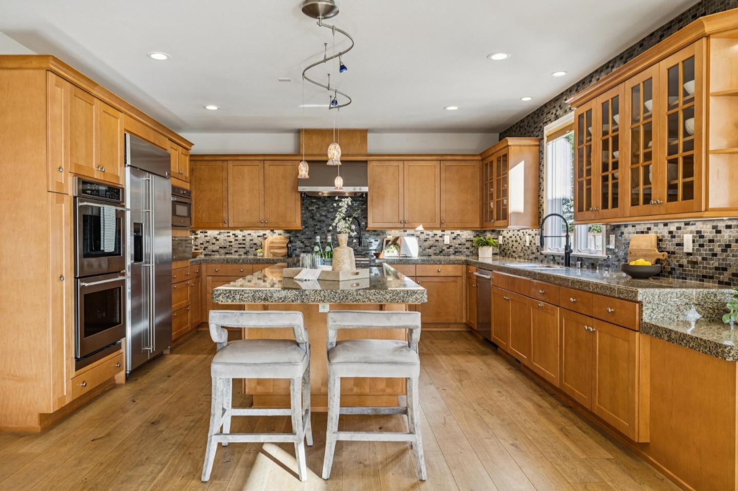 Detail Gallery Image 23 of 68 For 62 Spyglass Ct, Half Moon Bay,  CA 94019 - 5 Beds | 3 Baths