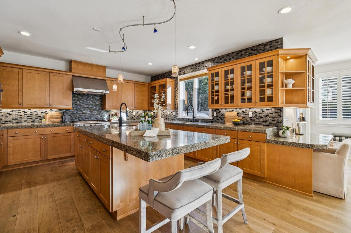 Detail Gallery Image 24 of 68 For 62 Spyglass Ct, Half Moon Bay,  CA 94019 - 5 Beds | 3 Baths