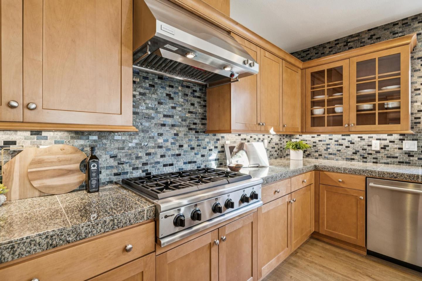 Detail Gallery Image 28 of 68 For 62 Spyglass Ct, Half Moon Bay,  CA 94019 - 5 Beds | 3 Baths