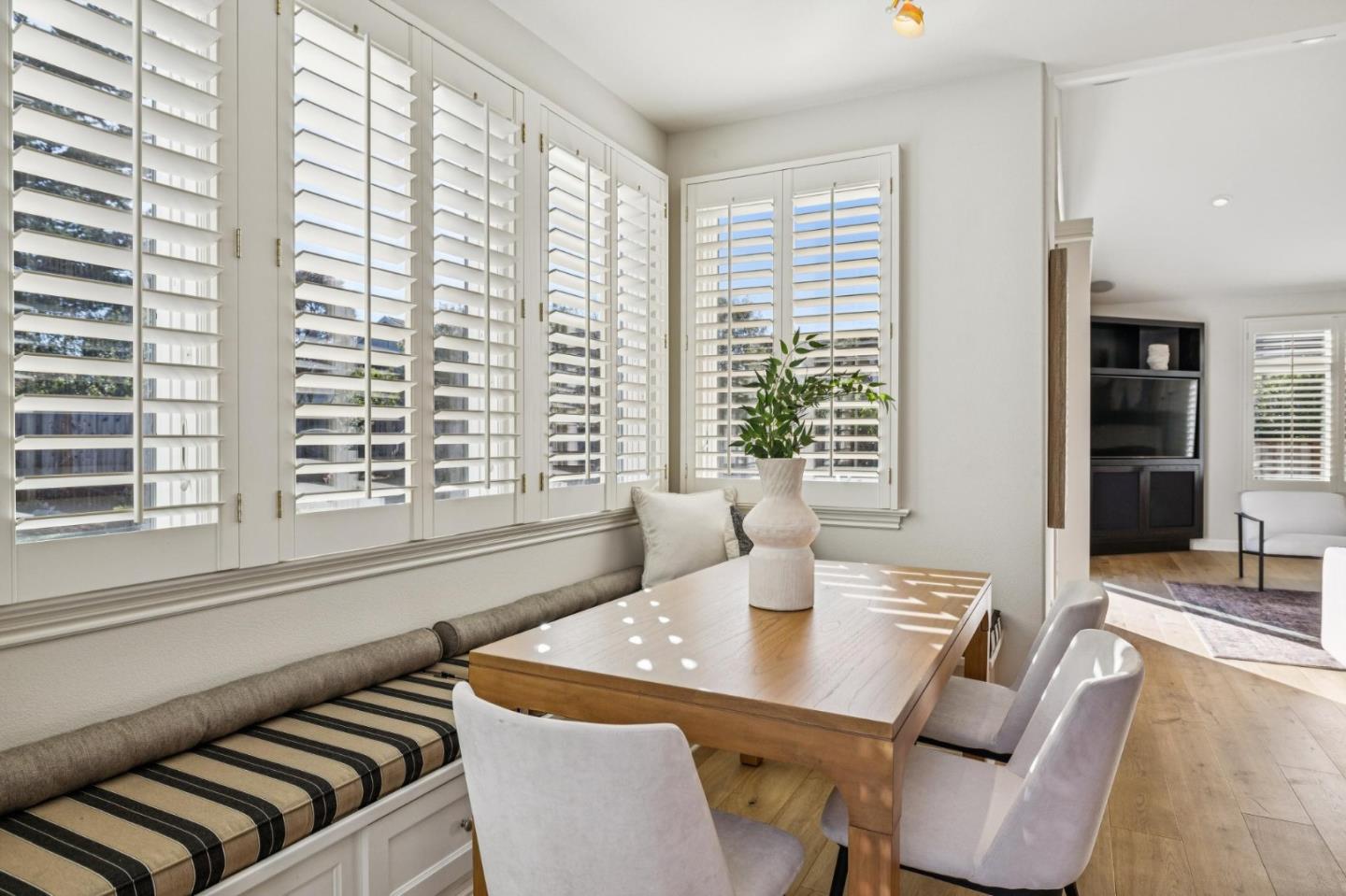 Detail Gallery Image 31 of 68 For 62 Spyglass Ct, Half Moon Bay,  CA 94019 - 5 Beds | 3 Baths