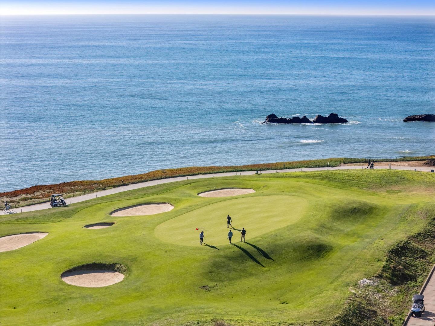 Detail Gallery Image 67 of 68 For 62 Spyglass Ct, Half Moon Bay,  CA 94019 - 5 Beds | 3 Baths