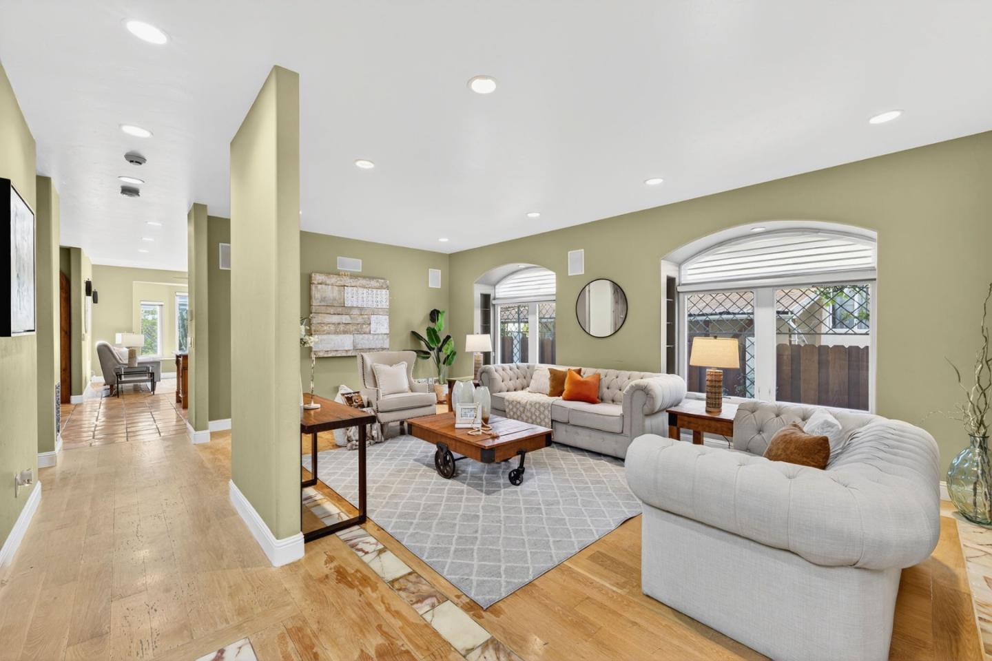 Detail Gallery Image 10 of 52 For 1043 Locust St, San Jose,  CA 95110 - 4 Beds | 3 Baths