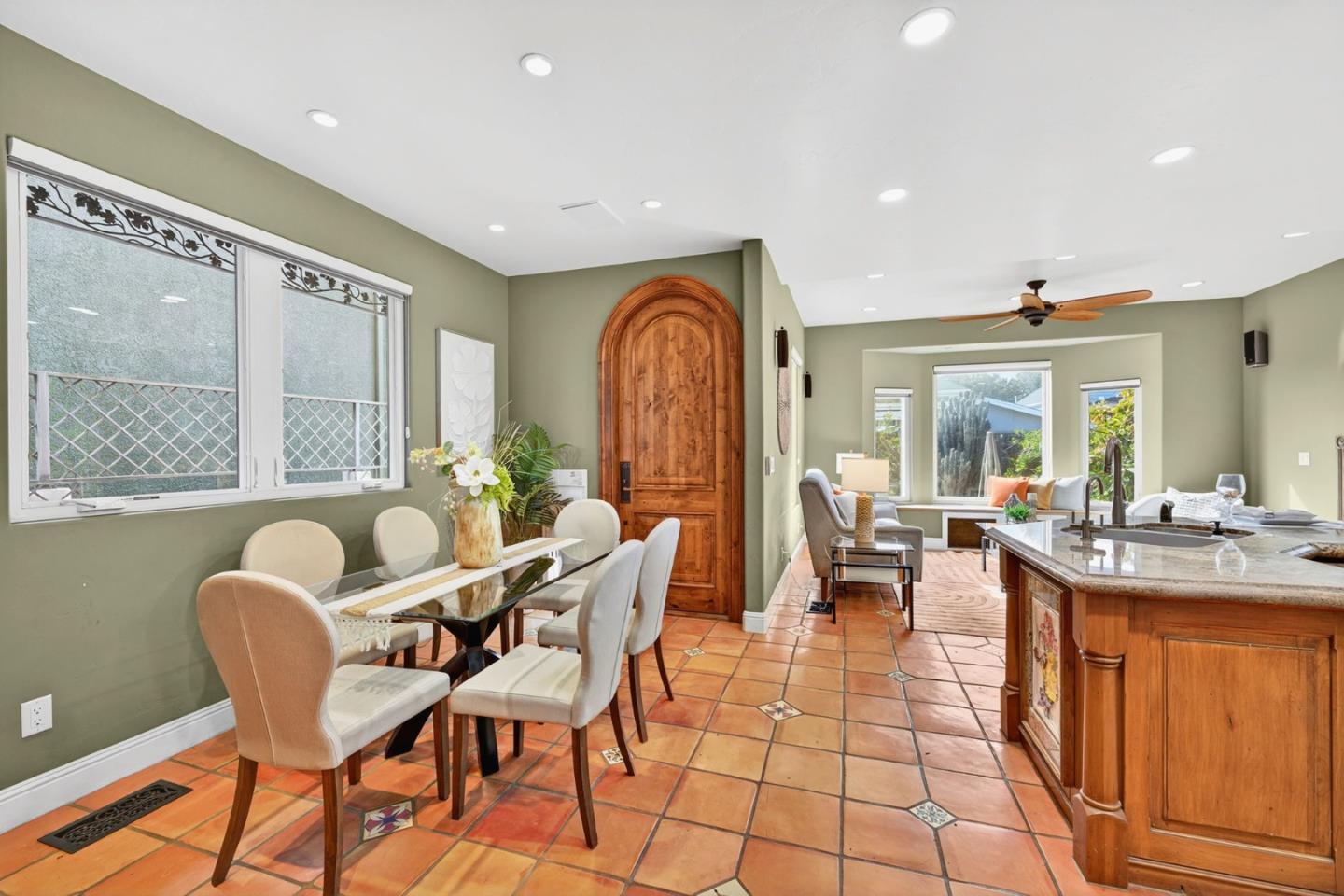 Detail Gallery Image 15 of 52 For 1043 Locust St, San Jose,  CA 95110 - 4 Beds | 3 Baths