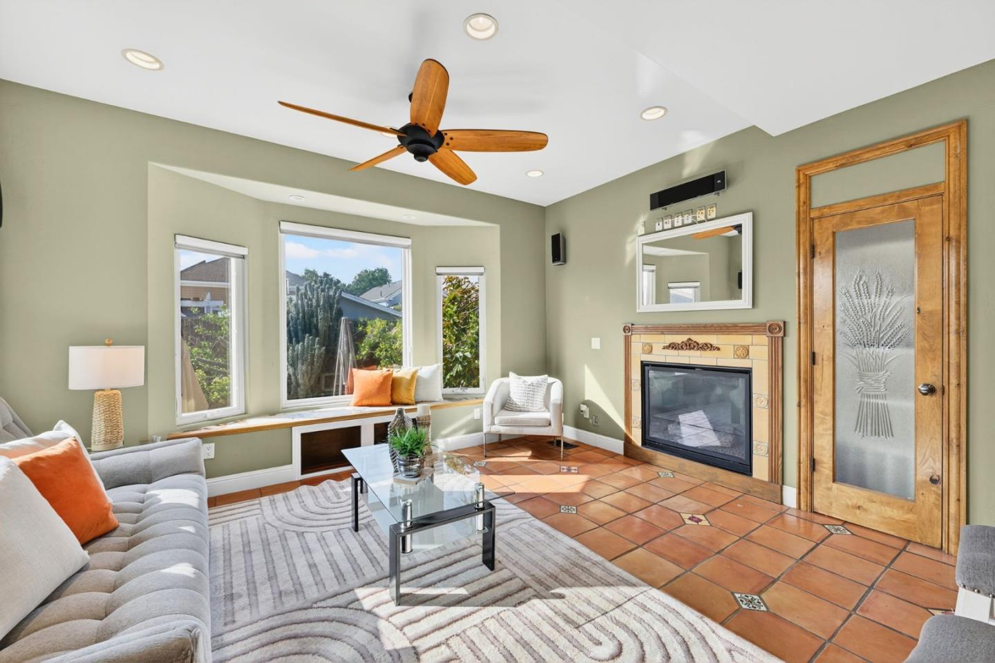 Detail Gallery Image 18 of 52 For 1043 Locust St, San Jose,  CA 95110 - 4 Beds | 3 Baths