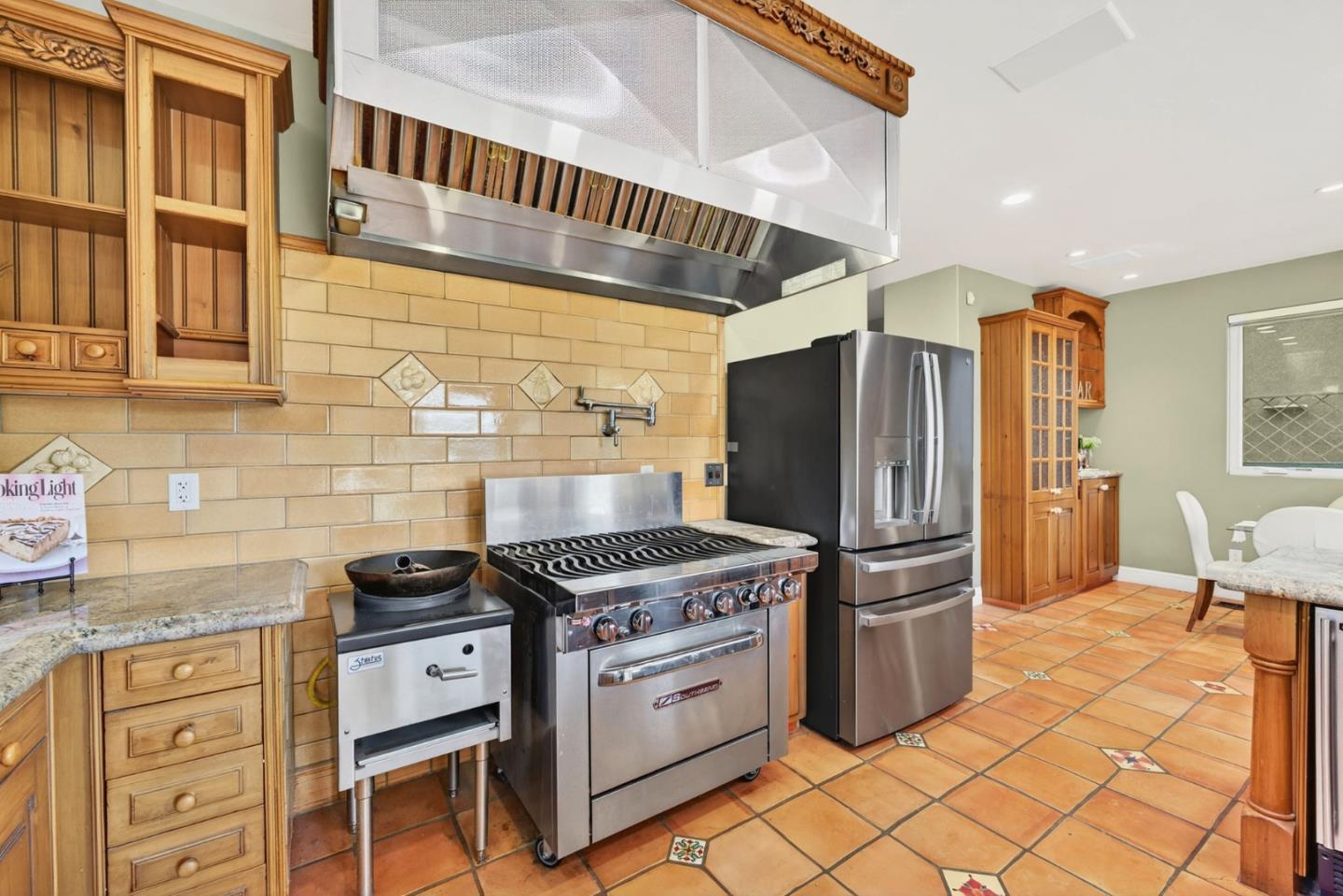 Detail Gallery Image 22 of 52 For 1043 Locust St, San Jose,  CA 95110 - 4 Beds | 3 Baths