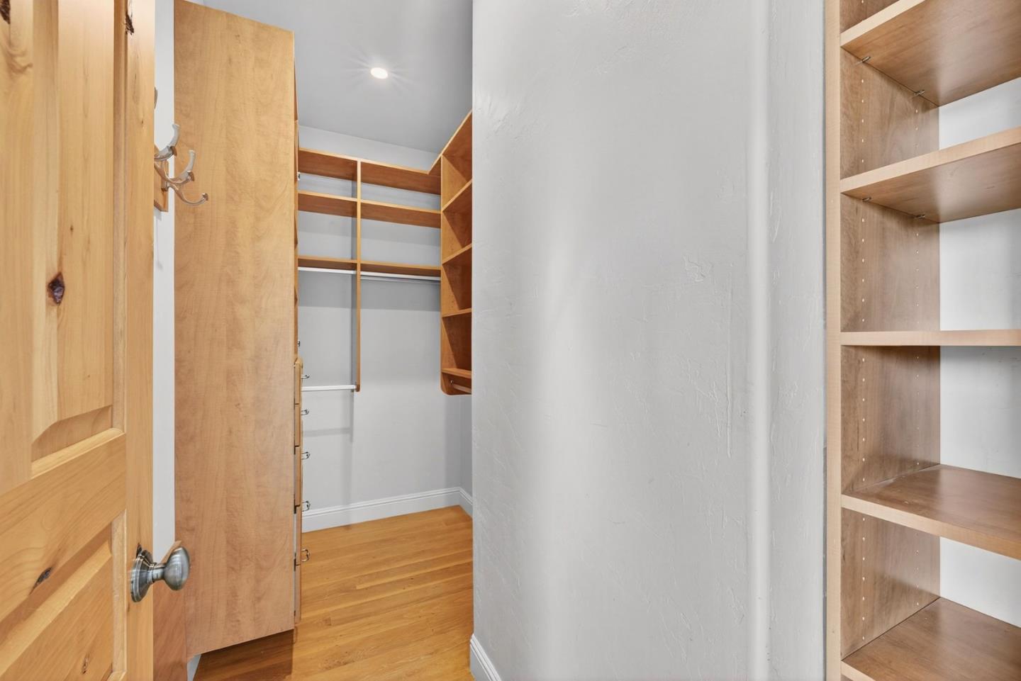 Detail Gallery Image 27 of 52 For 1043 Locust St, San Jose,  CA 95110 - 4 Beds | 3 Baths