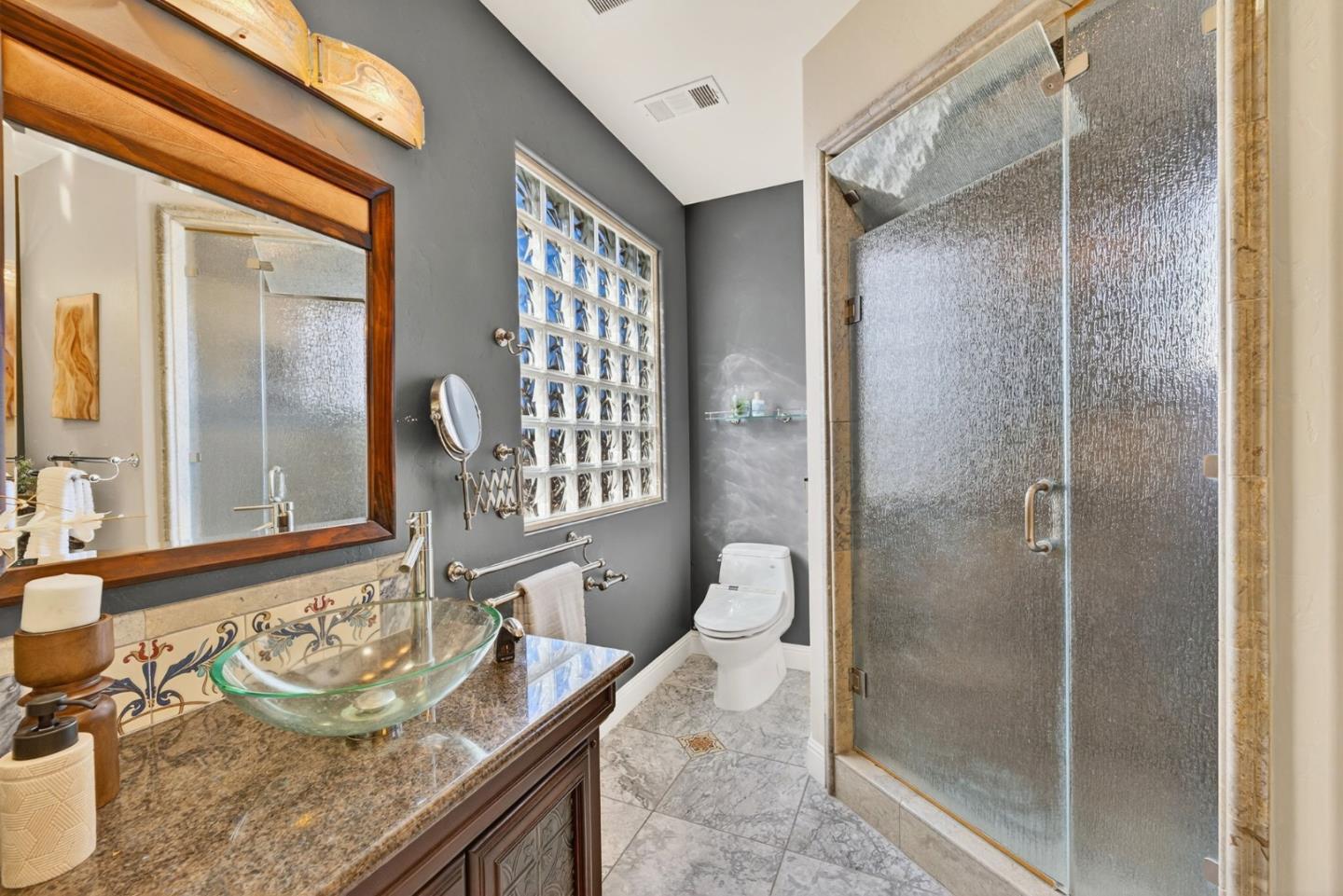 Detail Gallery Image 29 of 52 For 1043 Locust St, San Jose,  CA 95110 - 4 Beds | 3 Baths