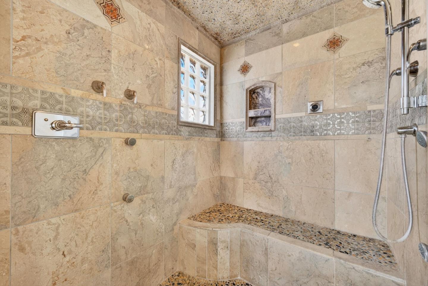 Detail Gallery Image 31 of 52 For 1043 Locust St, San Jose,  CA 95110 - 4 Beds | 3 Baths