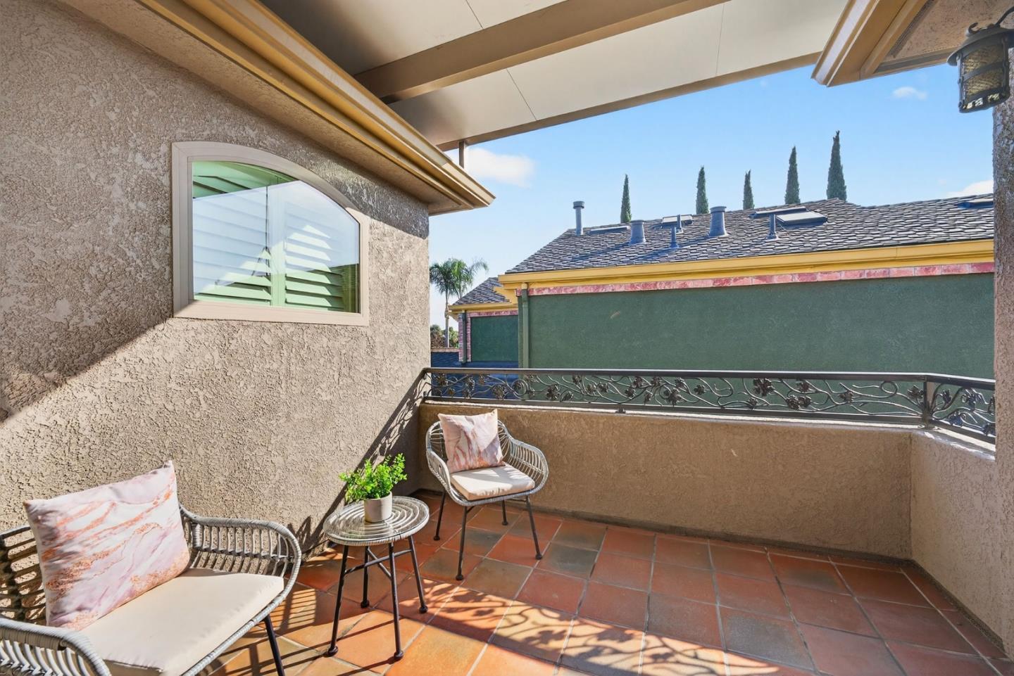 Detail Gallery Image 33 of 52 For 1043 Locust St, San Jose,  CA 95110 - 4 Beds | 3 Baths