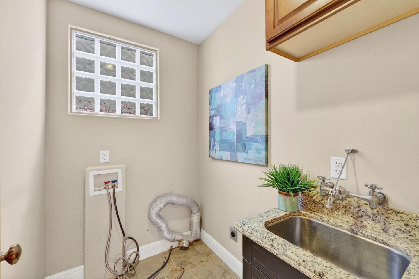 Detail Gallery Image 42 of 52 For 1043 Locust St, San Jose,  CA 95110 - 4 Beds | 3 Baths