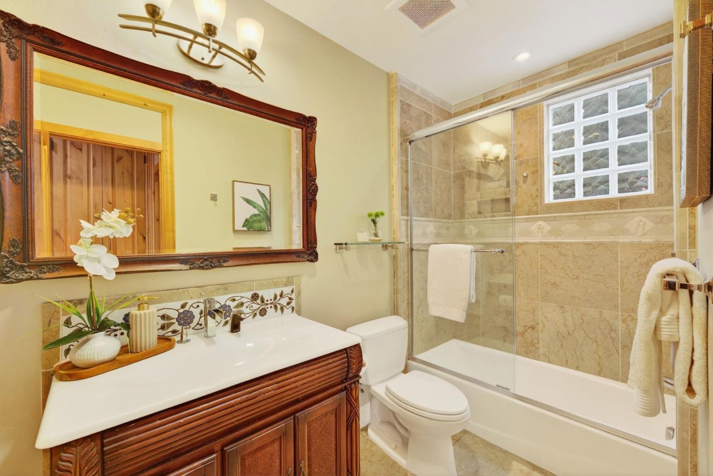 Detail Gallery Image 46 of 52 For 1043 Locust St, San Jose,  CA 95110 - 4 Beds | 3 Baths