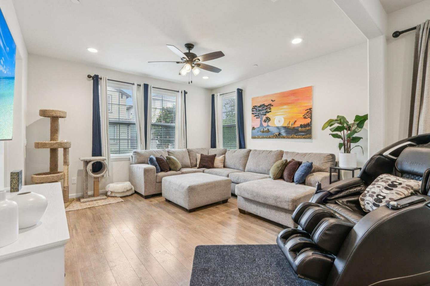 Detail Gallery Image 13 of 38 For 19307 Stonehenge Ln, Marina,  CA 93933 - 3 Beds | 2/1 Baths