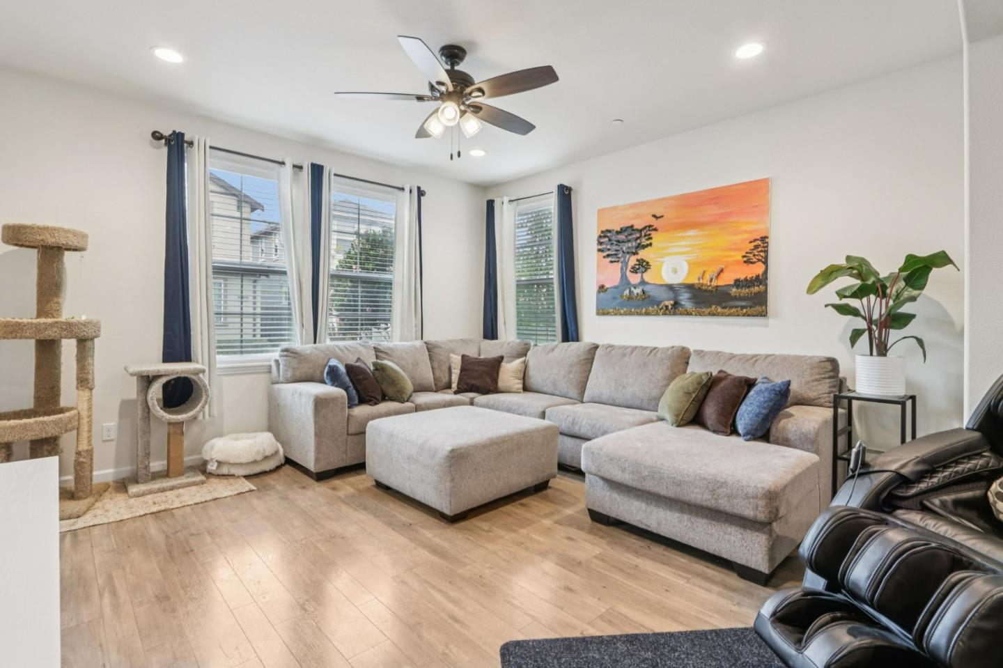 Detail Gallery Image 14 of 38 For 19307 Stonehenge Ln, Marina,  CA 93933 - 3 Beds | 2/1 Baths