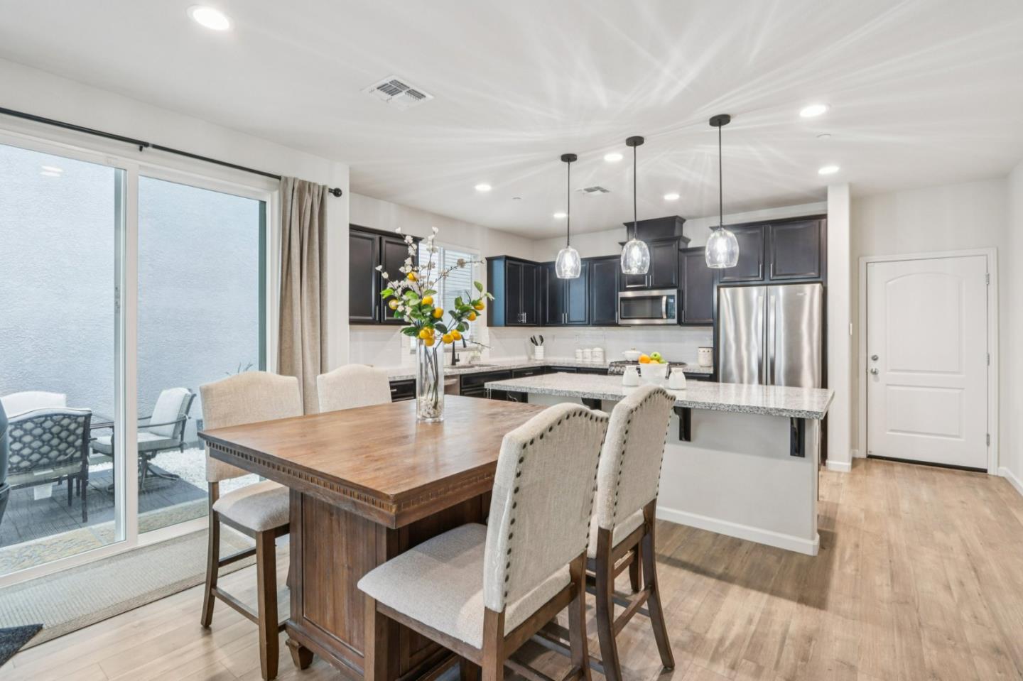 Detail Gallery Image 19 of 38 For 19307 Stonehenge Ln, Marina,  CA 93933 - 3 Beds | 2/1 Baths