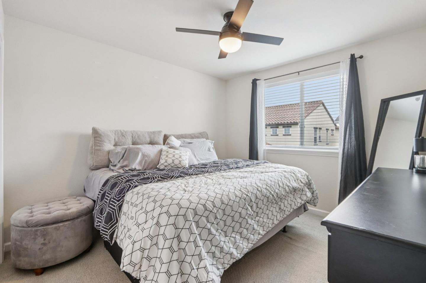 Detail Gallery Image 21 of 38 For 19307 Stonehenge Ln, Marina,  CA 93933 - 3 Beds | 2/1 Baths