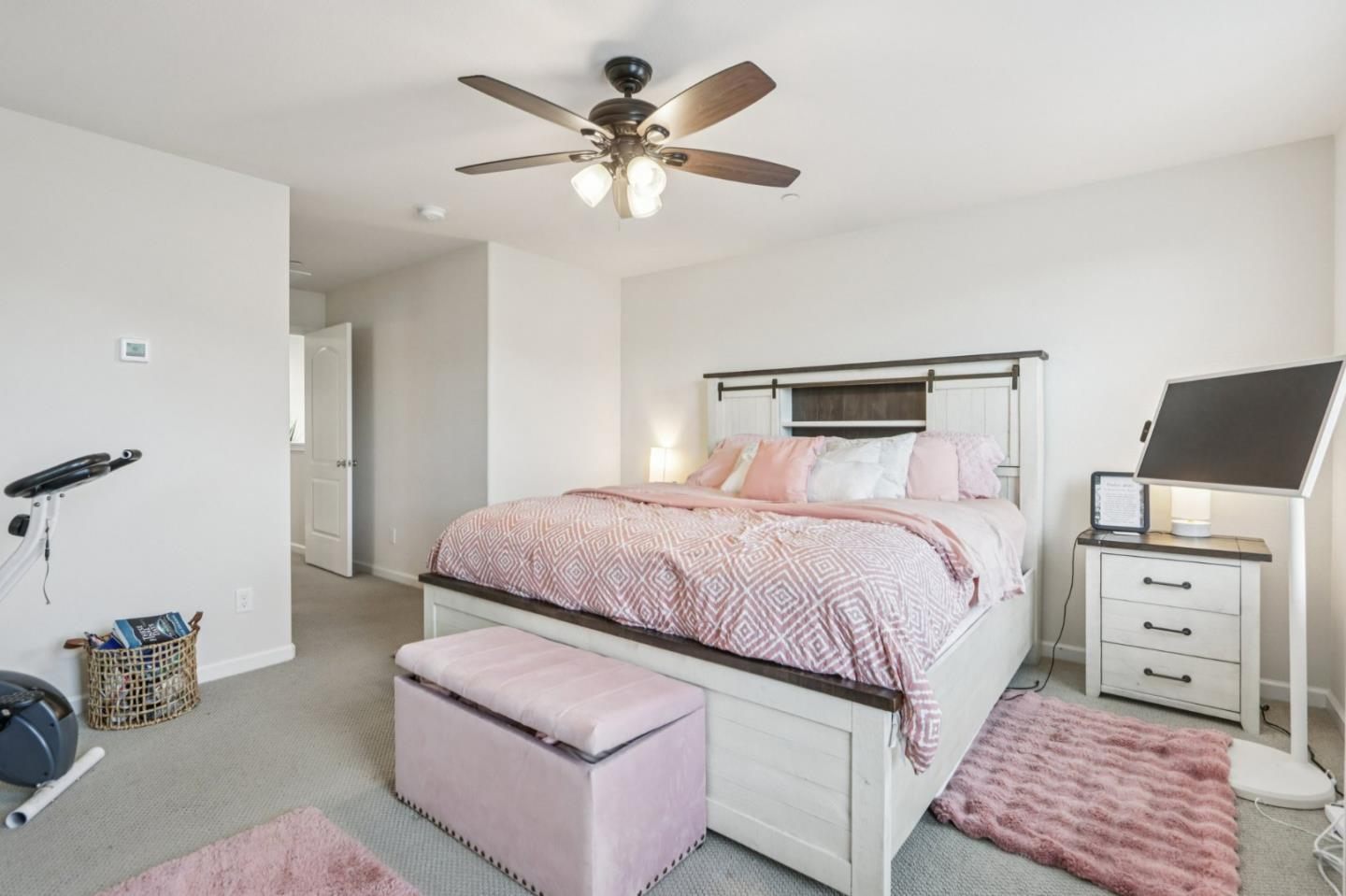 Detail Gallery Image 26 of 38 For 19307 Stonehenge Ln, Marina,  CA 93933 - 3 Beds | 2/1 Baths