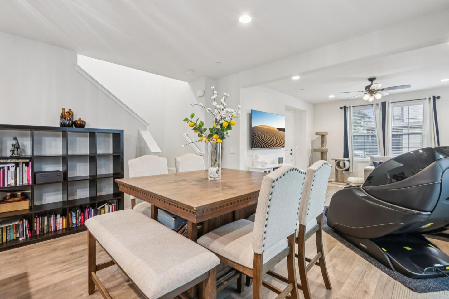 Detail Gallery Image 8 of 38 For 19307 Stonehenge Ln, Marina,  CA 93933 - 3 Beds | 2/1 Baths