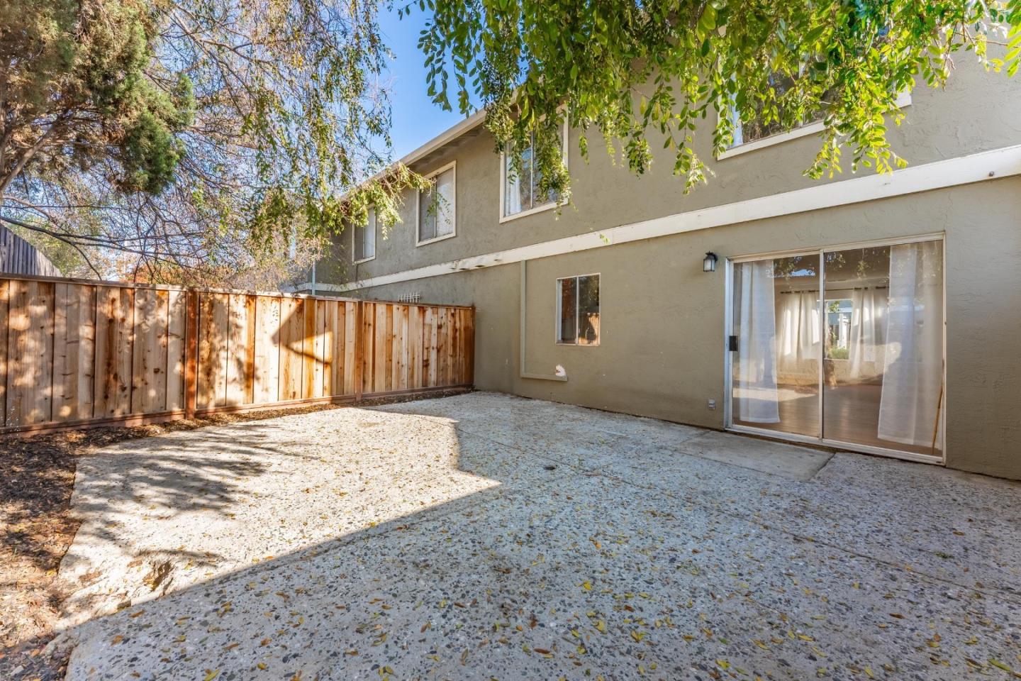 Detail Gallery Image 12 of 27 For 1427 Mcquesten Dr #B,  San Jose,  CA 95122 - 3 Beds | 1/1 Baths