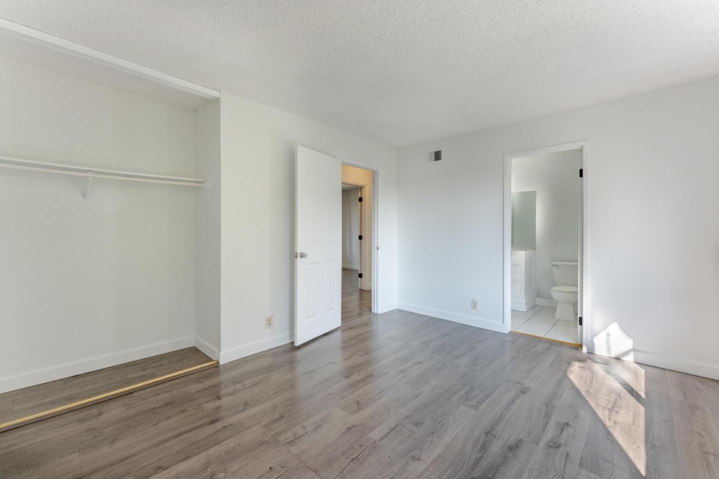 Detail Gallery Image 24 of 27 For 1427 Mcquesten Dr #B,  San Jose,  CA 95122 - 3 Beds | 1/1 Baths