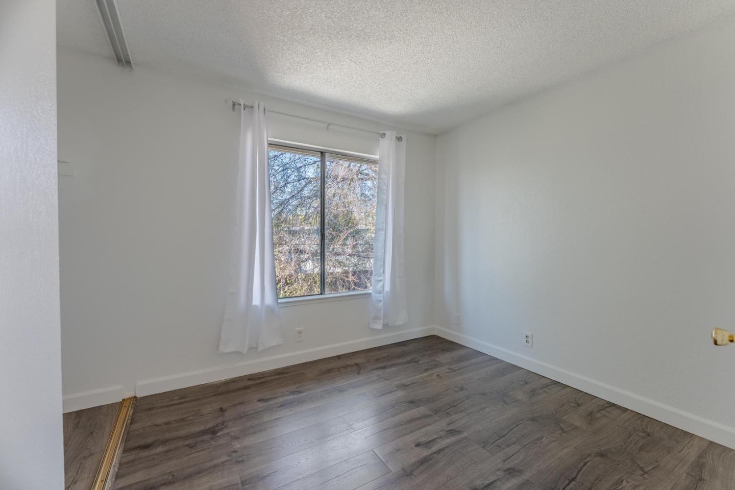 Detail Gallery Image 27 of 27 For 1427 Mcquesten Dr #B,  San Jose,  CA 95122 - 3 Beds | 1/1 Baths