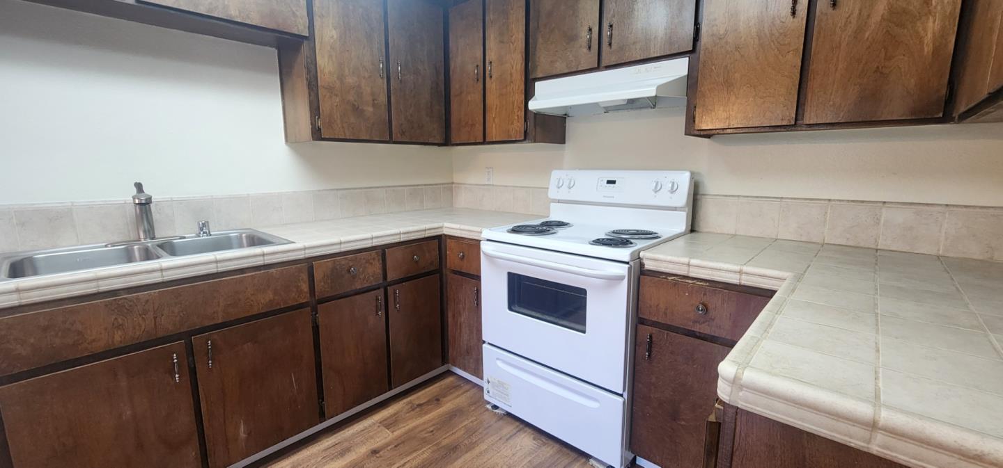 Detail Gallery Image 11 of 24 For 1807 Cherokee Dr #3,  Salinas,  CA 93906 - 3 Beds | 1/1 Baths