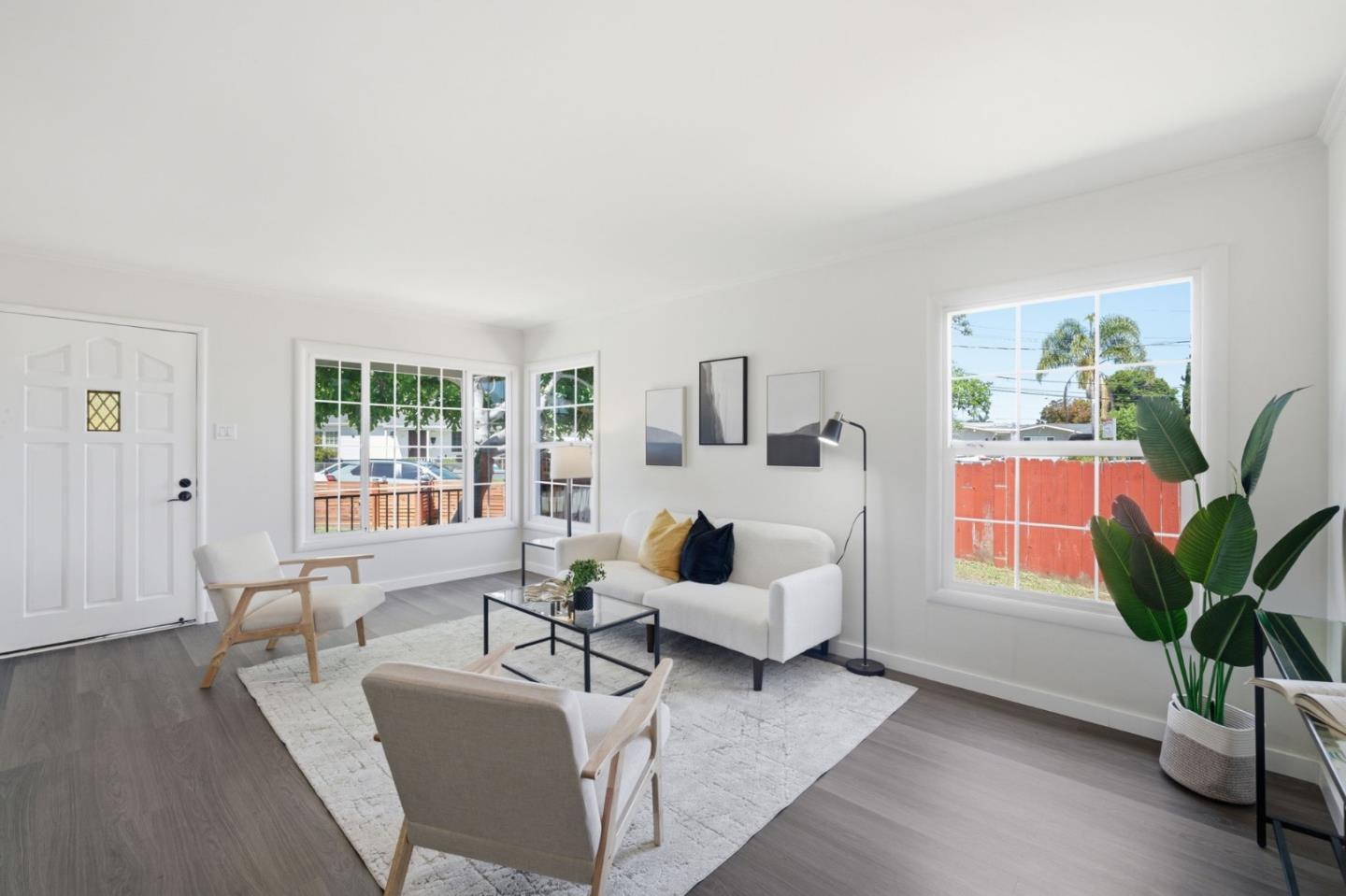 Detail Gallery Image 7 of 31 For 104 Lotus Way, East Palo Alto,  CA 94303 - 3 Beds | 2 Baths