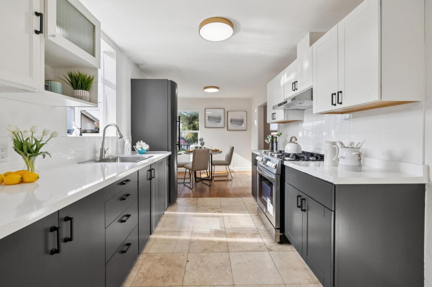 Detail Gallery Image 10 of 22 For 2352 Menalto Ave, East Palo Alto,  CA 94303 - 2 Beds | 1 Baths