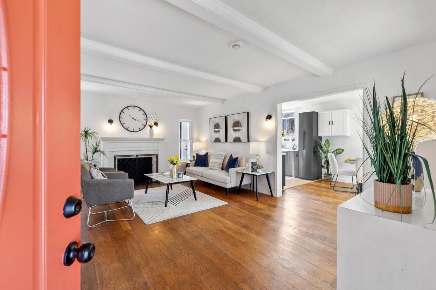 Detail Gallery Image 3 of 22 For 2352 Menalto Ave, East Palo Alto,  CA 94303 - 2 Beds | 1 Baths