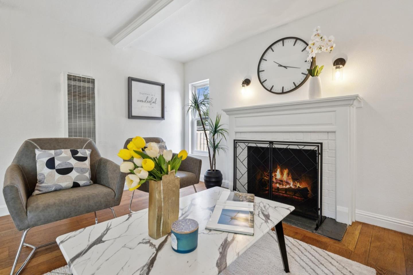 Detail Gallery Image 5 of 22 For 2352 Menalto Ave, East Palo Alto,  CA 94303 - 2 Beds | 1 Baths