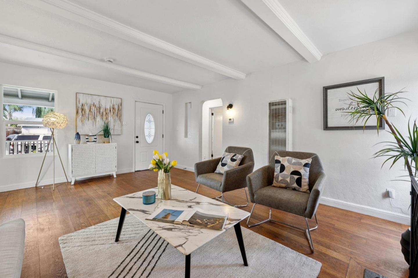 Detail Gallery Image 6 of 22 For 2352 Menalto Ave, East Palo Alto,  CA 94303 - 2 Beds | 1 Baths