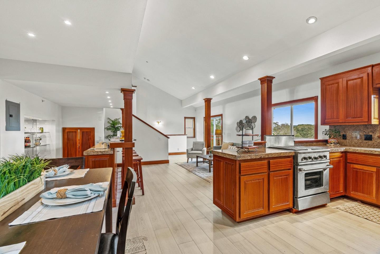 Detail Gallery Image 12 of 48 For 803 Cresta Vista Way, Aptos,  CA 95003 - 1 Beds | 2 Baths