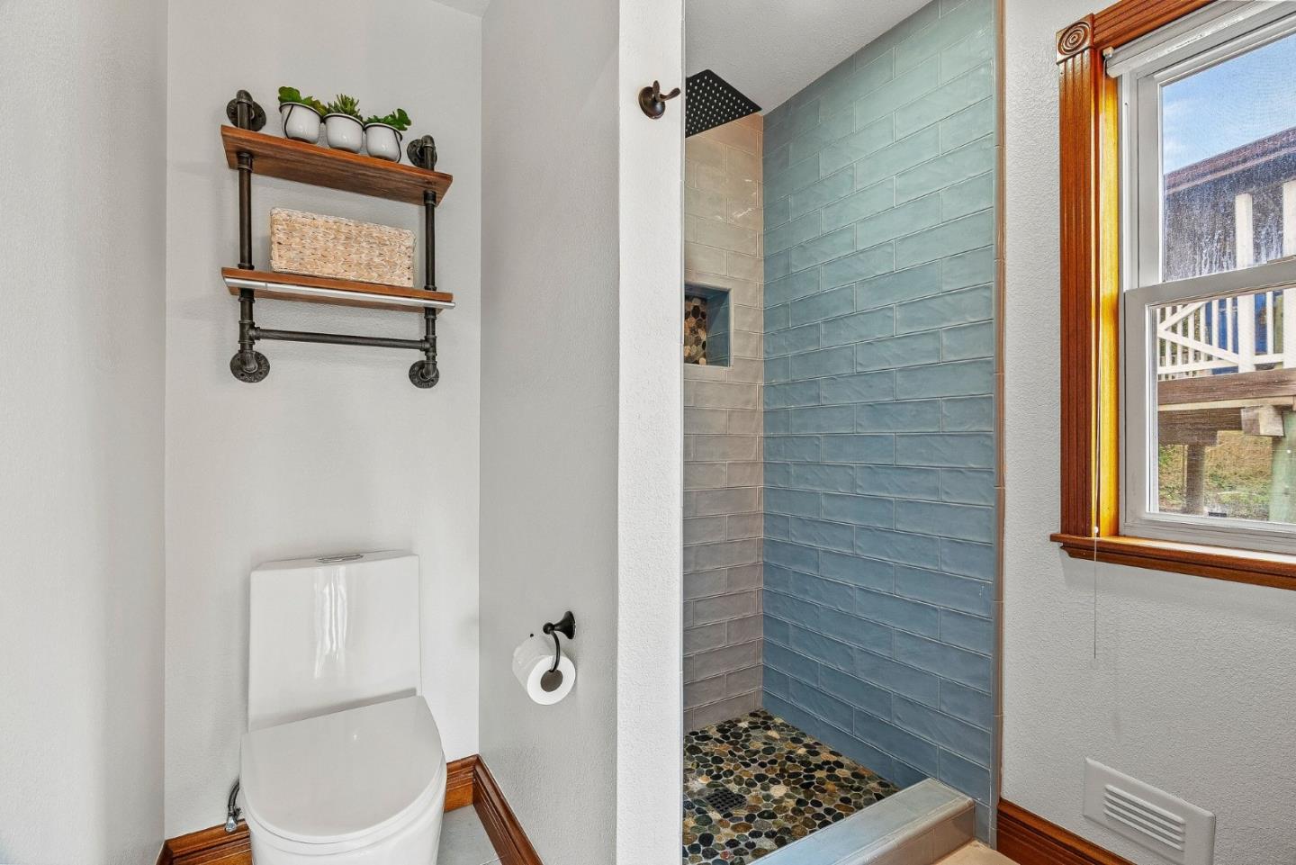 Detail Gallery Image 17 of 48 For 803 Cresta Vista Way, Aptos,  CA 95003 - 1 Beds | 2 Baths