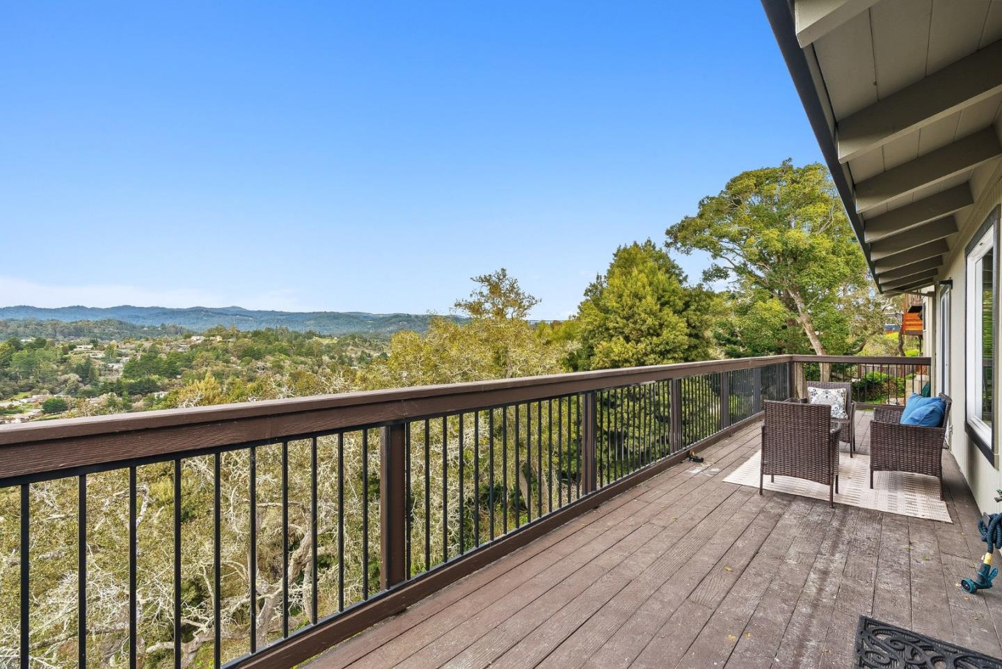 Detail Gallery Image 13 of 52 For 807 Cresta Vista Way, Aptos,  CA 95003 - 3 Beds | 2/1 Baths