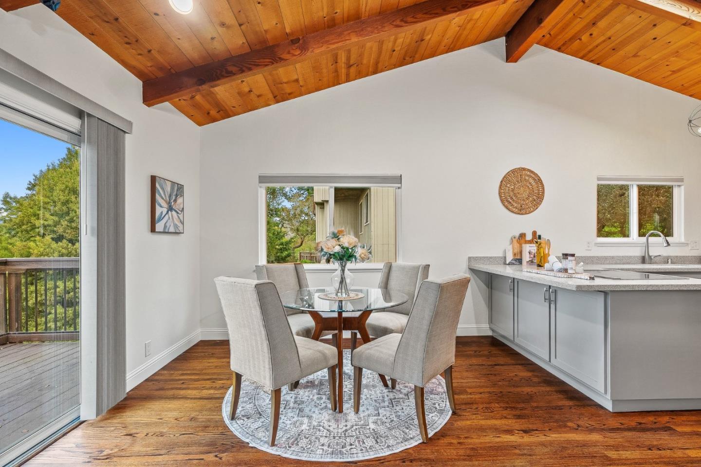 Detail Gallery Image 18 of 52 For 807 Cresta Vista Way, Aptos,  CA 95003 - 3 Beds | 2/1 Baths