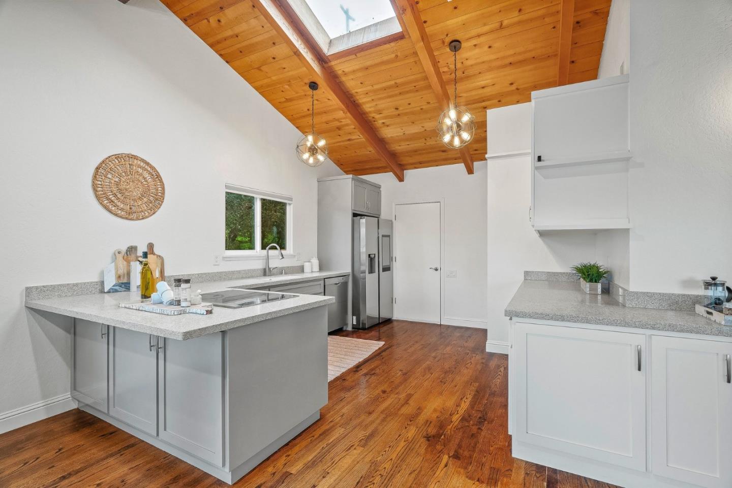 Detail Gallery Image 19 of 52 For 807 Cresta Vista Way, Aptos,  CA 95003 - 3 Beds | 2/1 Baths