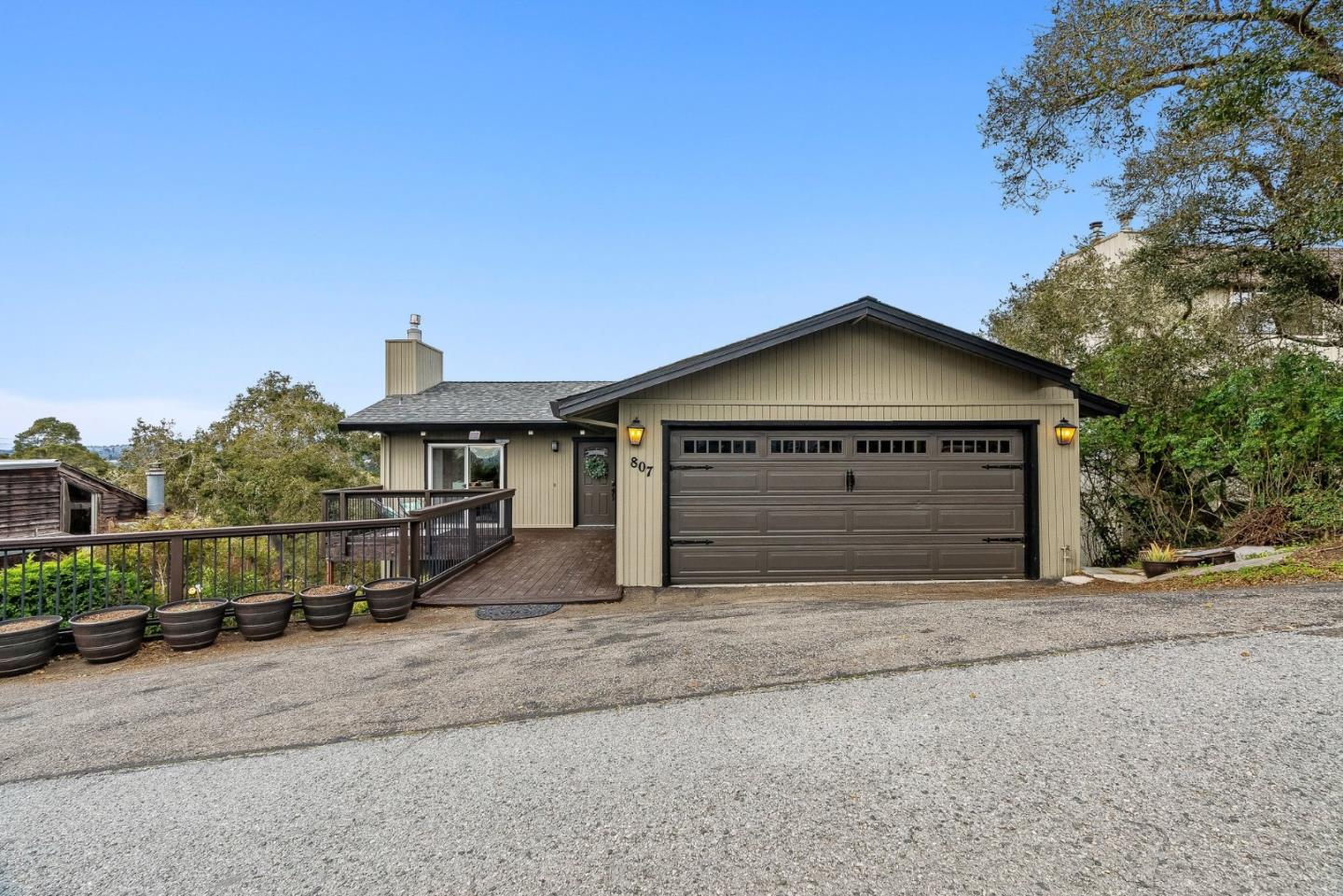 Detail Gallery Image 2 of 52 For 807 Cresta Vista Way, Aptos,  CA 95003 - 3 Beds | 2/1 Baths