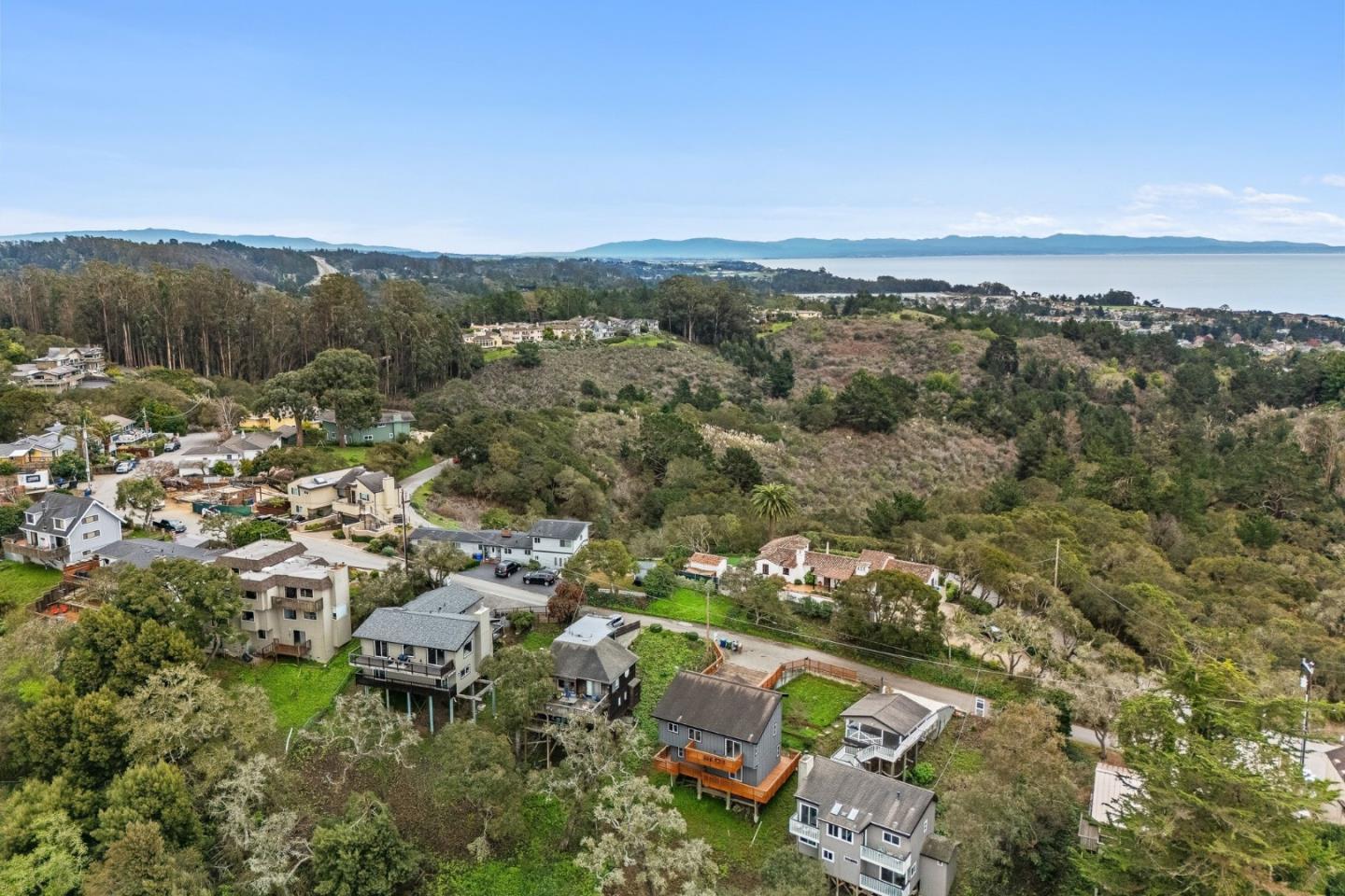 Detail Gallery Image 47 of 52 For 807 Cresta Vista Way, Aptos,  CA 95003 - 3 Beds | 2/1 Baths