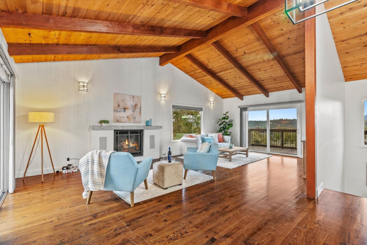 Detail Gallery Image 7 of 52 For 807 Cresta Vista Way, Aptos,  CA 95003 - 3 Beds | 2/1 Baths