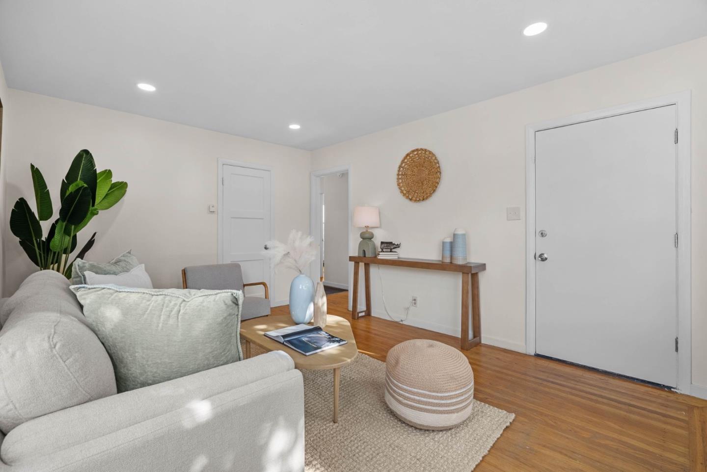 Detail Gallery Image 17 of 28 For 529/533 Huntington Ave, San Bruno,  CA 94066 - – Beds | – Baths