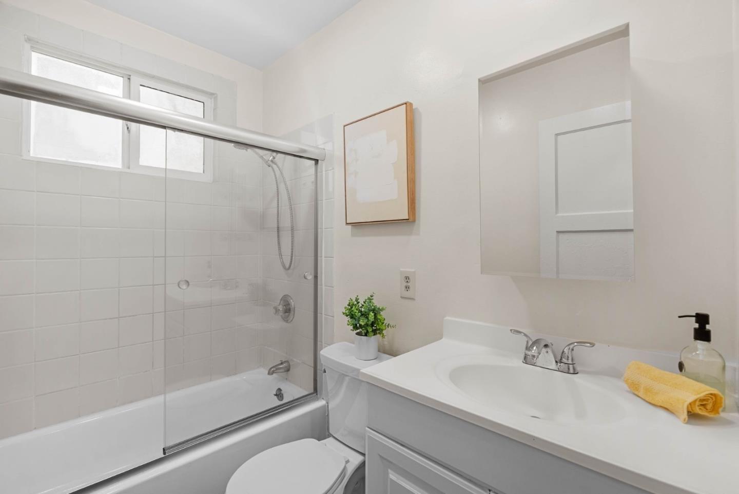 Detail Gallery Image 25 of 28 For 529/533 Huntington Ave, San Bruno,  CA 94066 - – Beds | – Baths