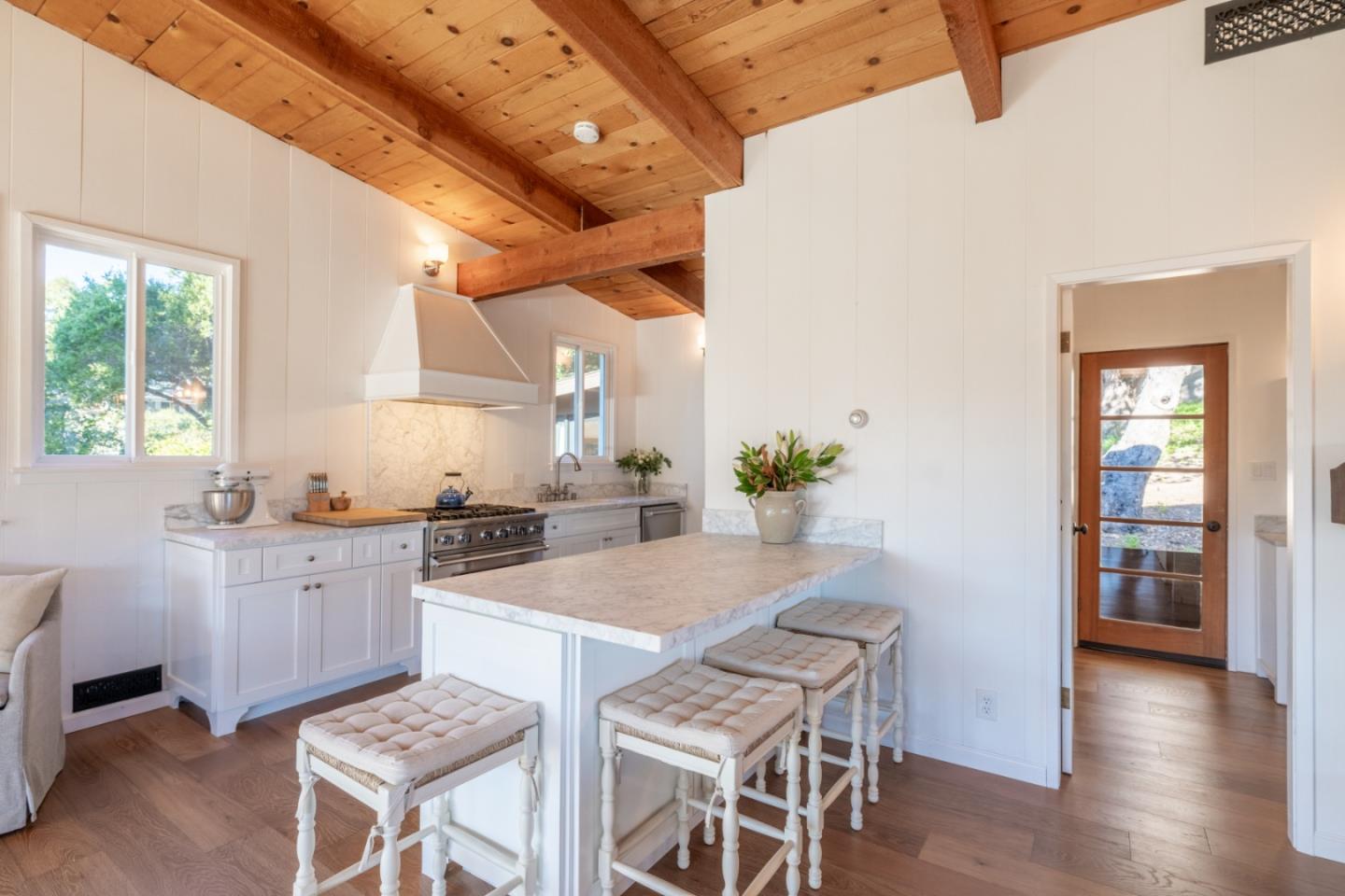 Detail Gallery Image 12 of 40 For 233 Country Club Dr, Carmel Valley,  CA 93924 - 4 Beds | 3 Baths