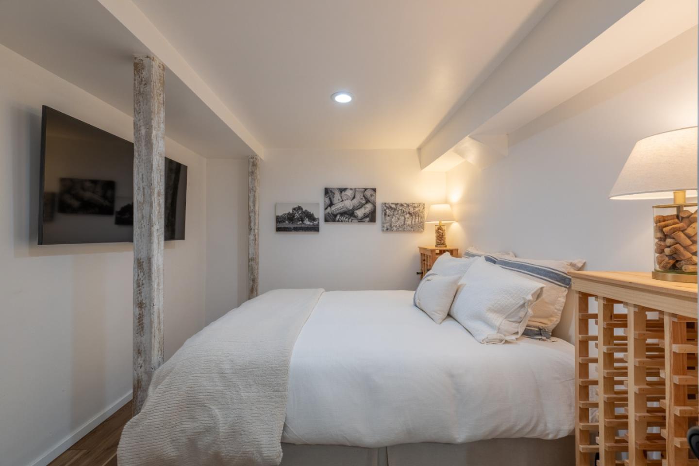 Detail Gallery Image 34 of 40 For 233 Country Club Dr, Carmel Valley,  CA 93924 - 4 Beds | 3 Baths