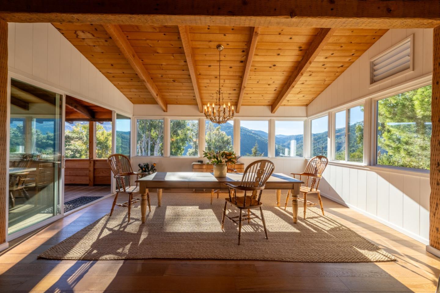 Detail Gallery Image 6 of 40 For 233 Country Club Dr, Carmel Valley,  CA 93924 - 4 Beds | 3 Baths