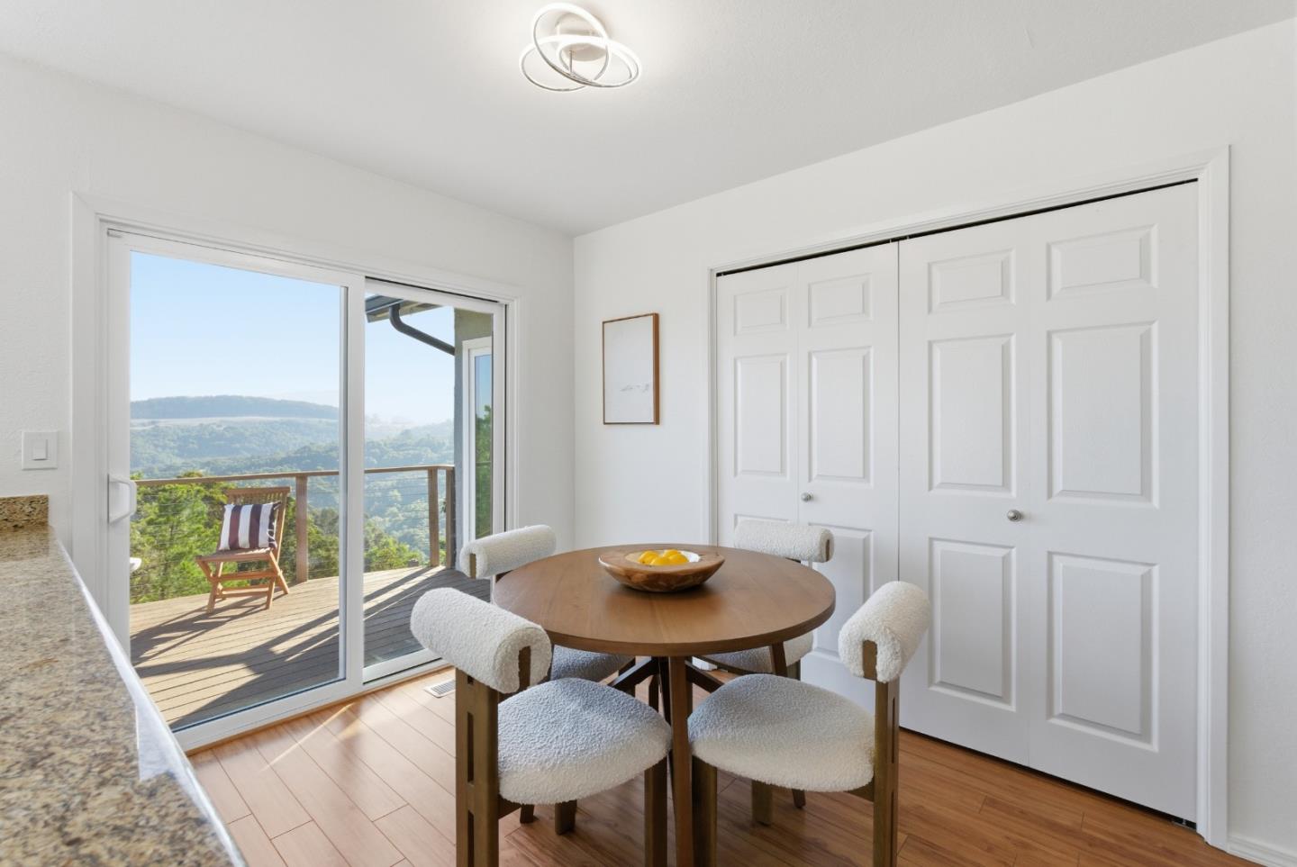 Detail Gallery Image 16 of 73 For 147 Leslie Dr, San Carlos,  CA 94070 - 5 Beds | 3 Baths