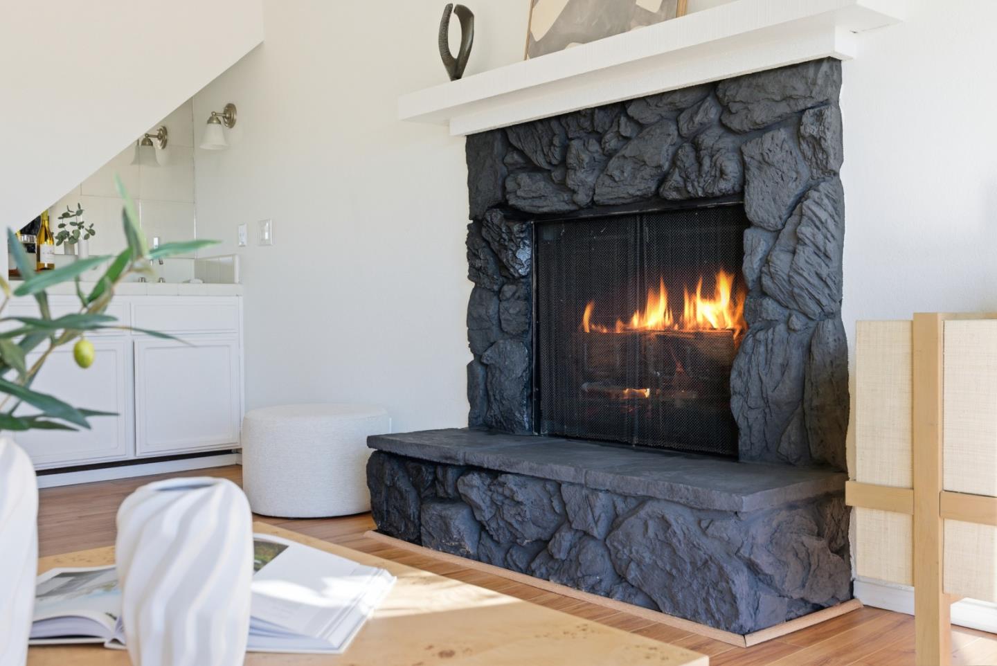 Detail Gallery Image 27 of 73 For 147 Leslie Dr, San Carlos,  CA 94070 - 5 Beds | 3 Baths