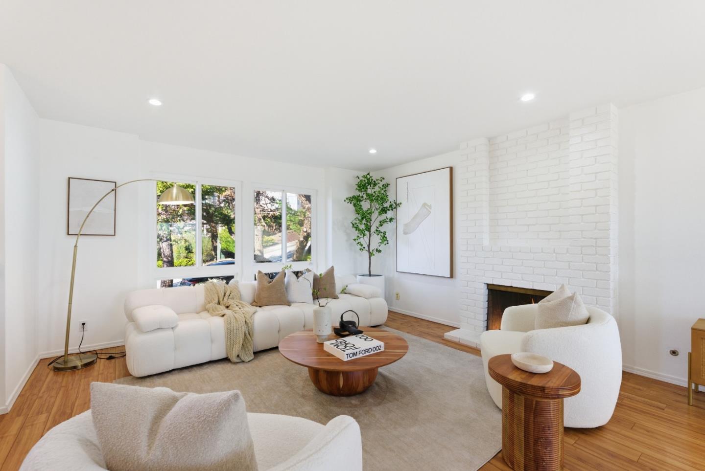 Detail Gallery Image 4 of 73 For 147 Leslie Dr, San Carlos,  CA 94070 - 5 Beds | 3 Baths