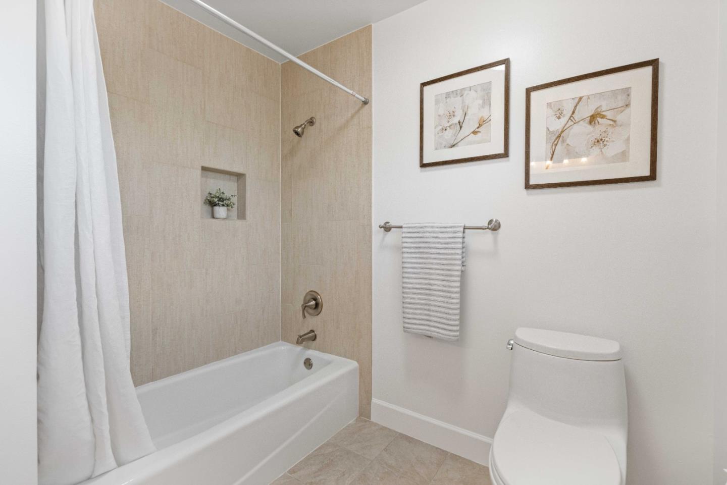 Detail Gallery Image 44 of 73 For 147 Leslie Dr, San Carlos,  CA 94070 - 5 Beds | 3 Baths