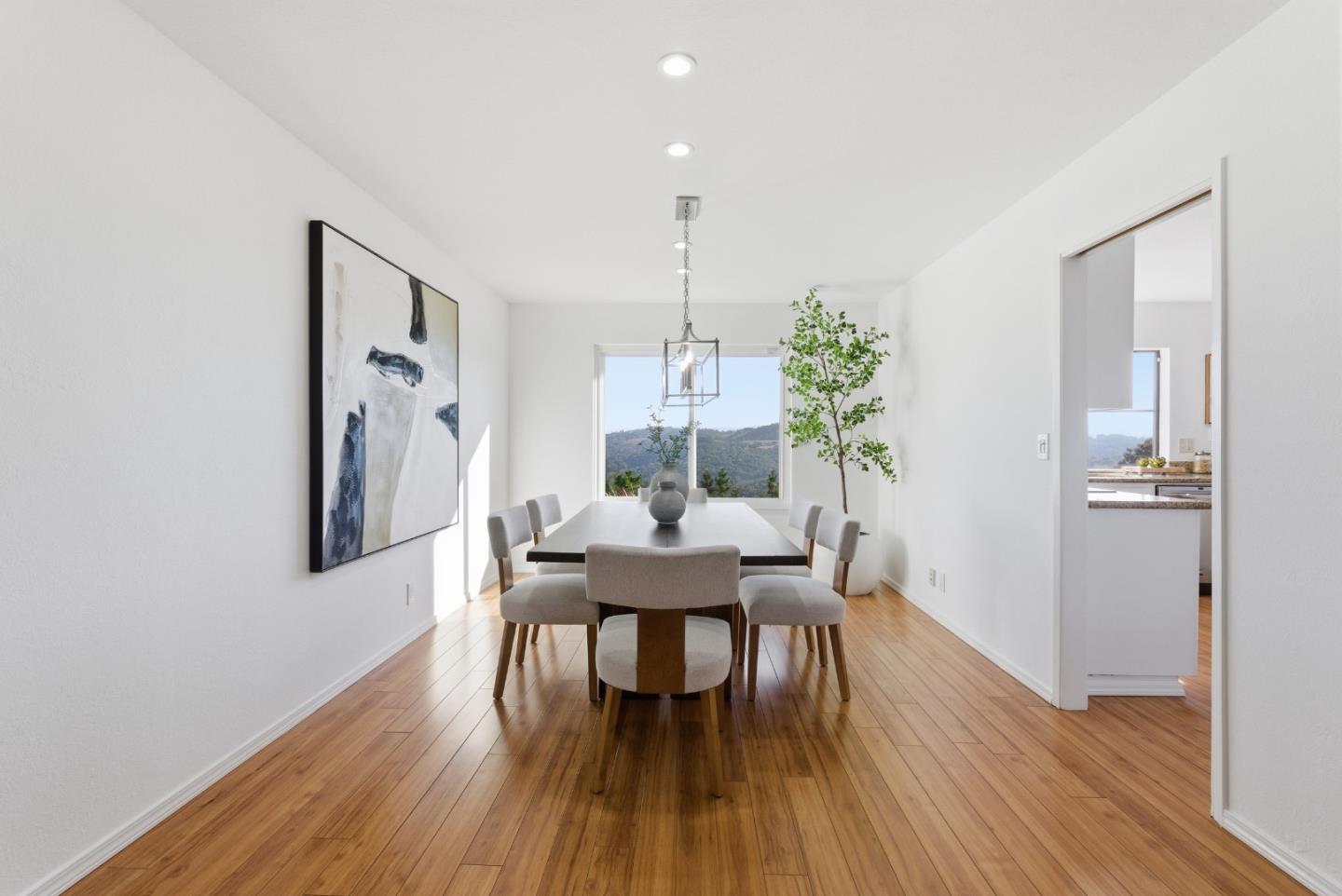 Detail Gallery Image 8 of 73 For 147 Leslie Dr, San Carlos,  CA 94070 - 5 Beds | 3 Baths